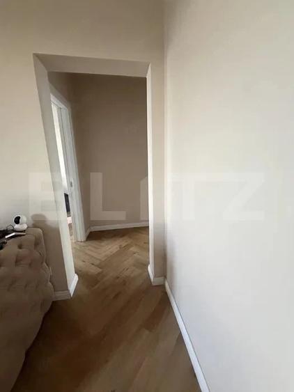 Apartament cu 3 camere decomandat în Sud