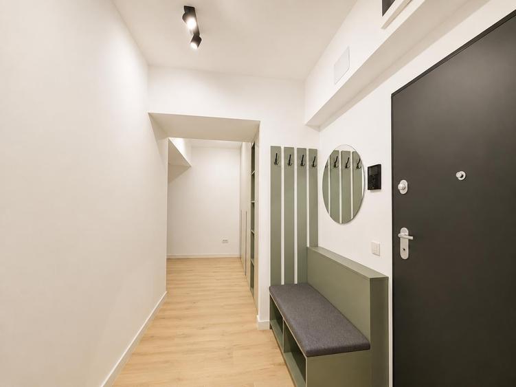 Apartament cu 2 camere semidecomandat, mobilat în Pipera