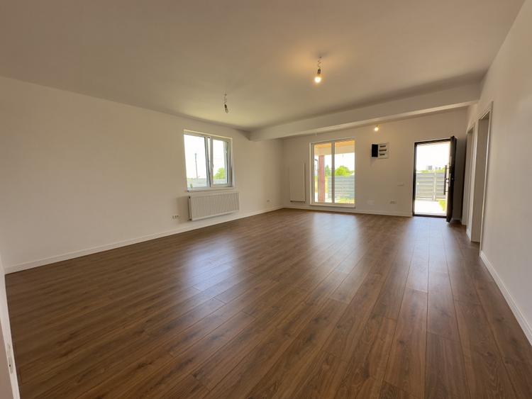 Casă individuală cu 3 camere cu Teren 343 Mp în Joița