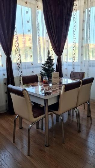 Apartament cu 3 camere decomandat în Tătărași