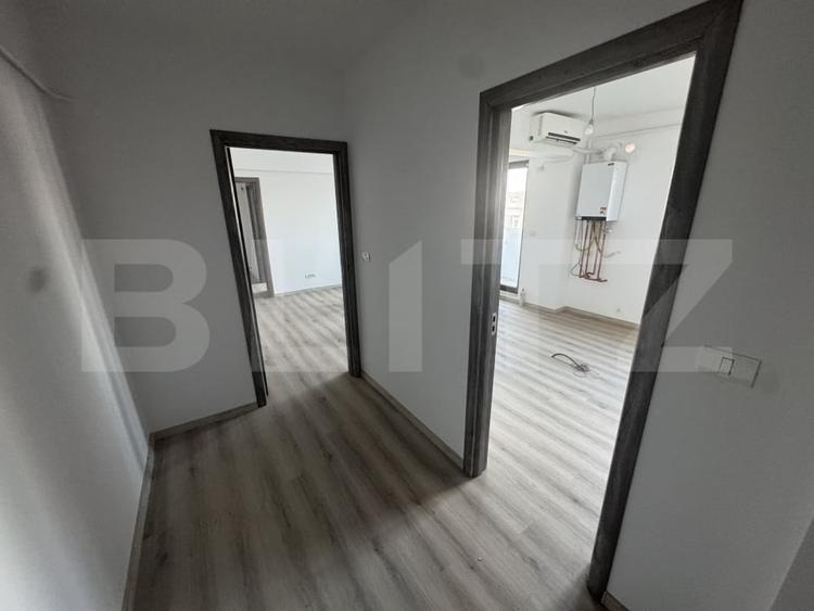Apartament cu 4 camere semidecomandat în Tătărași