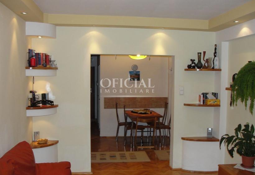 Apartament cu 4 camere decomandat, mobilat în Zorilor