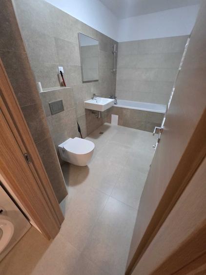 Apartament cu 2 camere decomandat în Est