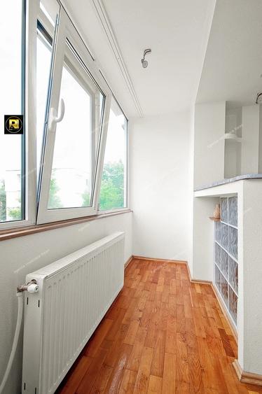 Apartament cu 3 camere decomandat în Siderurgiștilor