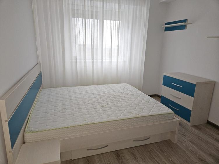 Apartament cu 2 camere semidecomandat în Berceni