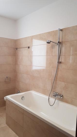 Apartament cu 3 camere decomandat în Calea Dumbrăvii