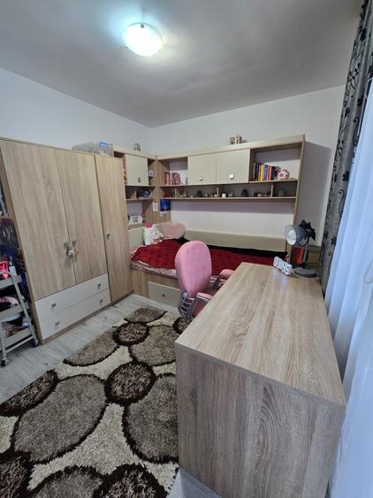 Casă cu 3 camere în Florești