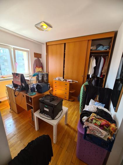 Apartament cu 4 camere decomandat în Titulescu