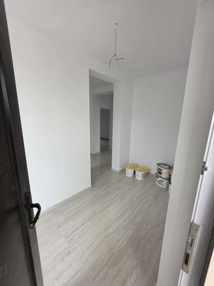 Casă individuală cu 3 camere cu Canalizare în Moșnița Nouă