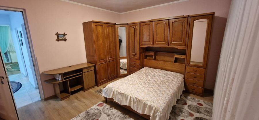 Casă individuală cu 5 camere cu Canalizare în Coiciu
