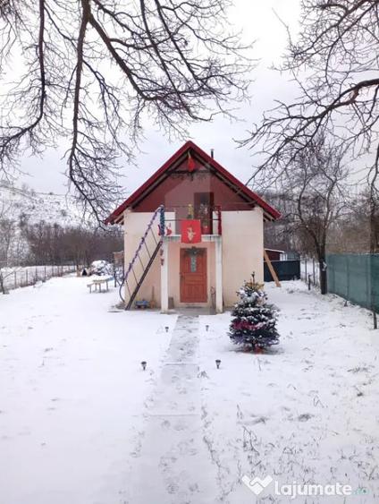 Casă cu 1 camere cu Teren 1000 Mp în Central