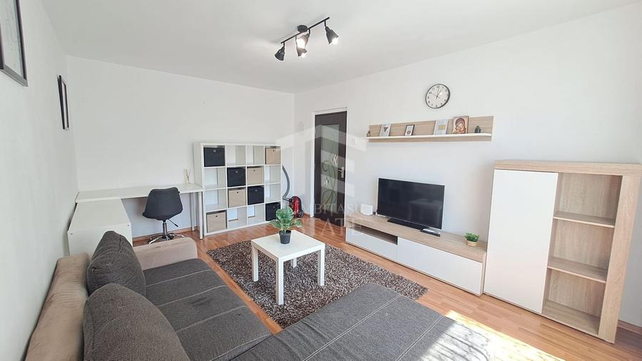 Apartament cu 2 camere semidecomandat, mobilat în Politehnica
