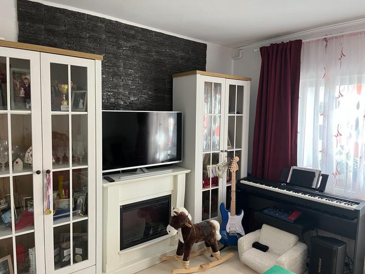 Apartament cu 2 camere decomandat în Dâmbovița