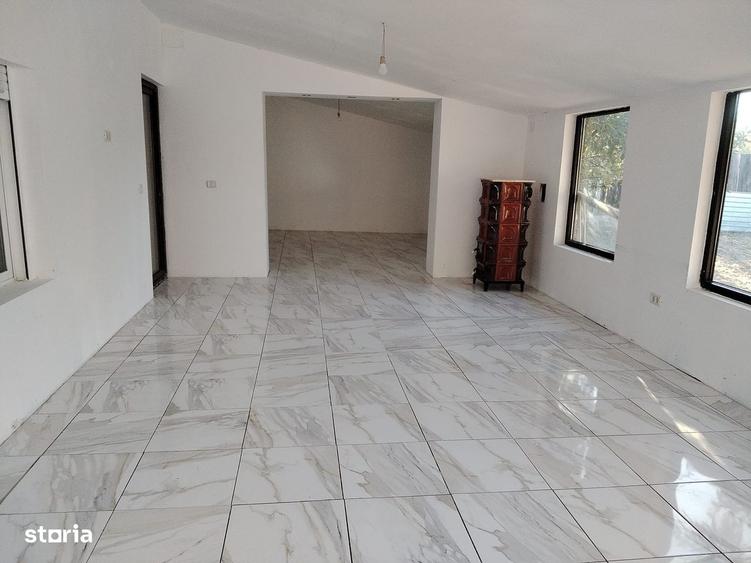 Casă cu 3 camere în Șepreuș