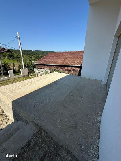 Casă cu 3 camere cu Teren 400 Mp în Corunca
