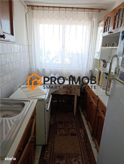 Apartament cu 3 camere decomandat în Micro 5