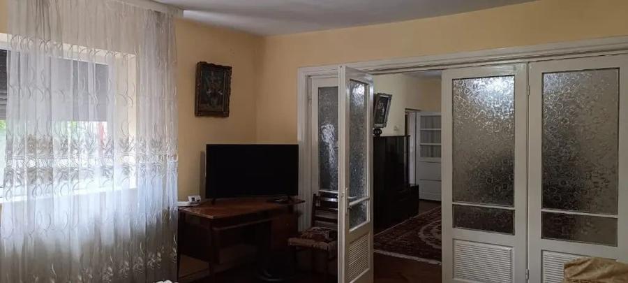 Casă cu 3 camere în Viile Noi