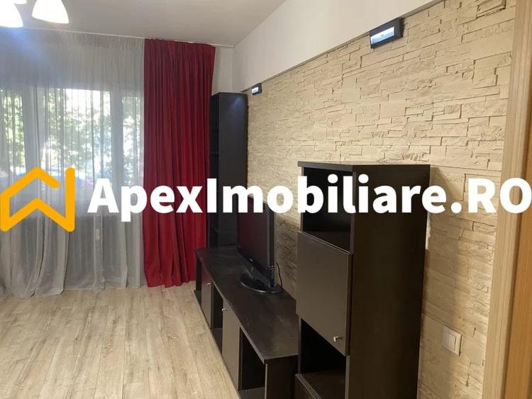 Apartament cu 3 camere decomandat, mobilat în Valea Ialomiței