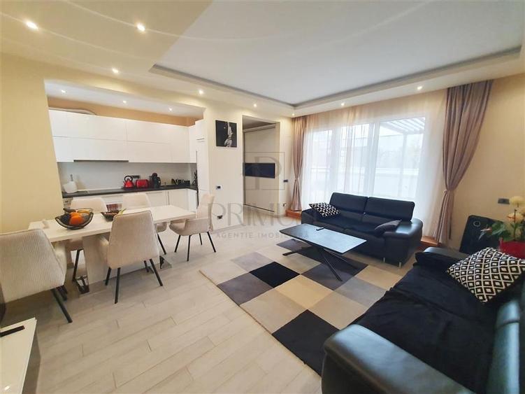 Apartament cu 3 camere decomandat, mobilat în Dumbrăvița