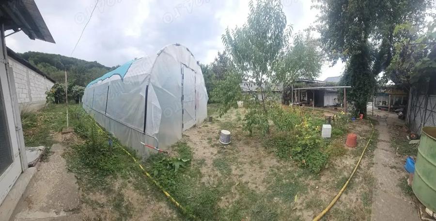 Casă cu 4 camere cu Teren 1100 Mp în Voroveni
