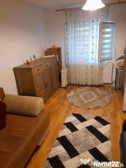 Casă cu 2 camere cu Teren 1800 Mp în Central