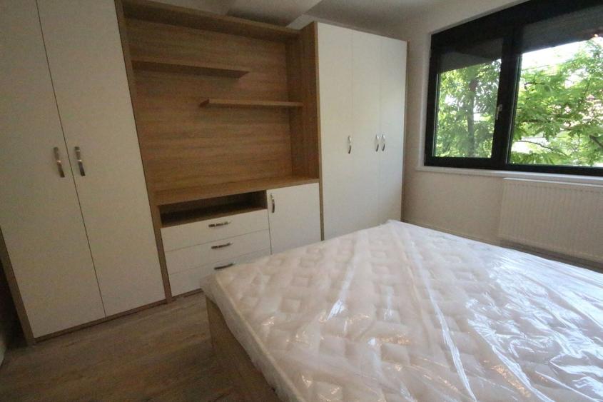 Apartament cu 3 camere decomandat, mobilat în Elisabetin