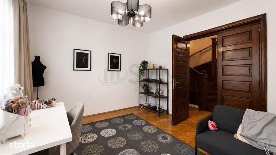 Casă cu 4 camere în Polonă