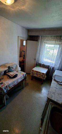 Apartament cu 2 camere decomandat în Eremia