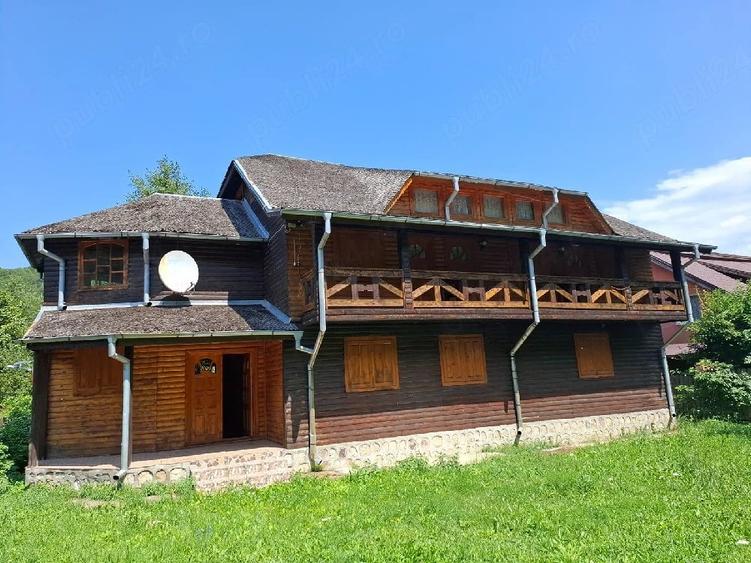 Casă cu Teren 800 Mp în Lepșa