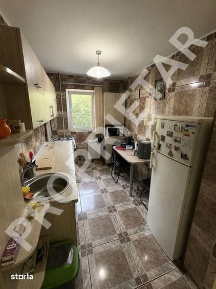 Apartament cu 3 camere semidecomandat în Mărăști