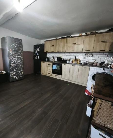 Casă cu 2 camere cu Teren 5500 Mp în Frătăuții Vechi