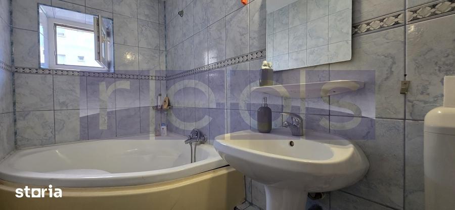 Apartament cu 3 camere decomandat în Centrul Civic