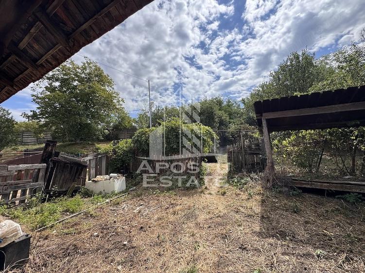 Casă cu 3 camere cu Teren 841 Mp în Răcăștia