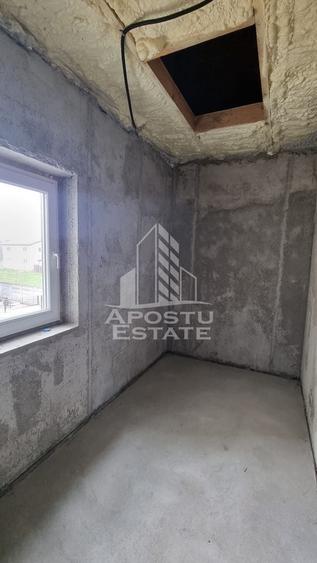 Duplex cu 4 camere cu Canalizare în Giarmata