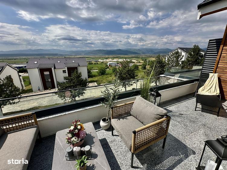 Apartament cu 3 camere, mobilat în Cristian