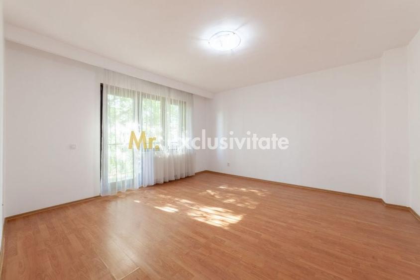 Casă cu 5 camere cu Teren 1000 Mp în Central