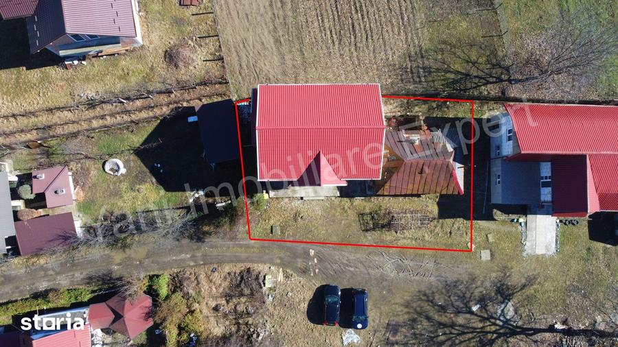 Casă cu 3 camere cu Teren 290 Mp în Central