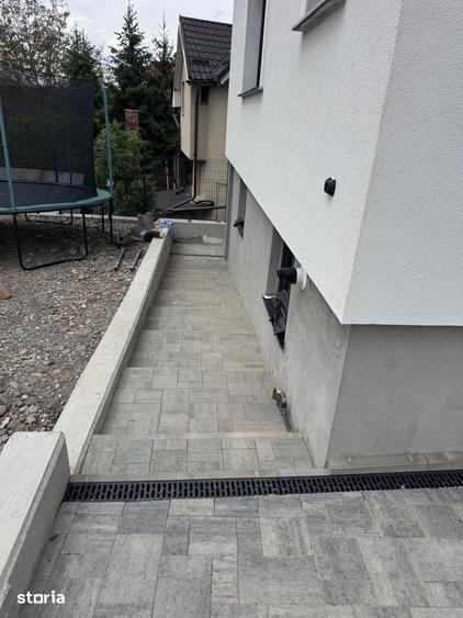 Casă cu 5 camere cu Teren 499 Mp în Central