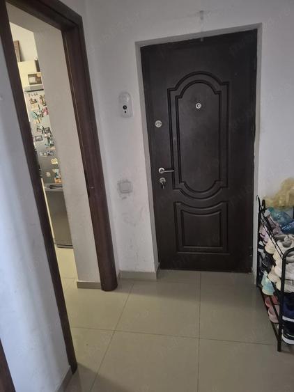 Apartament cu 2 camere semidecomandat în Prelungirea Ghencea