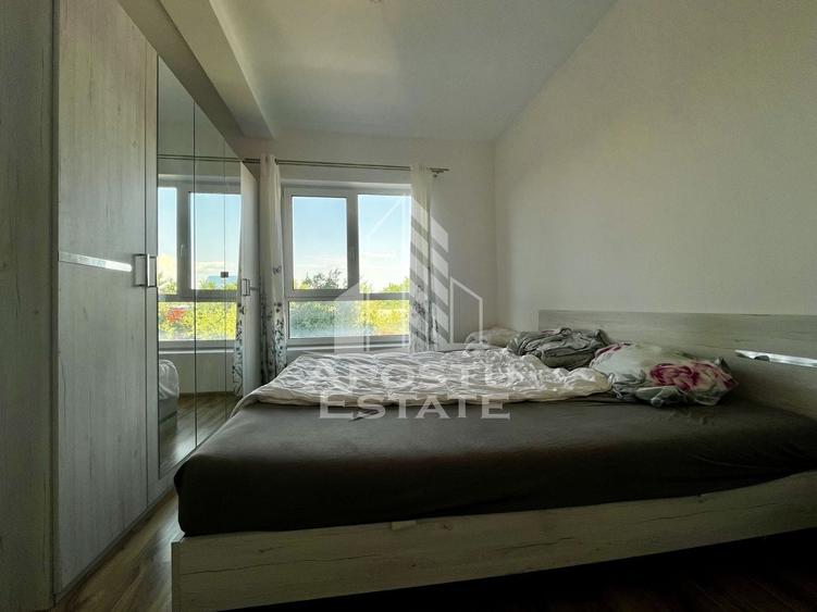 Apartament cu 3 camere semidecomandat, mobilat în Ciarda Roșie