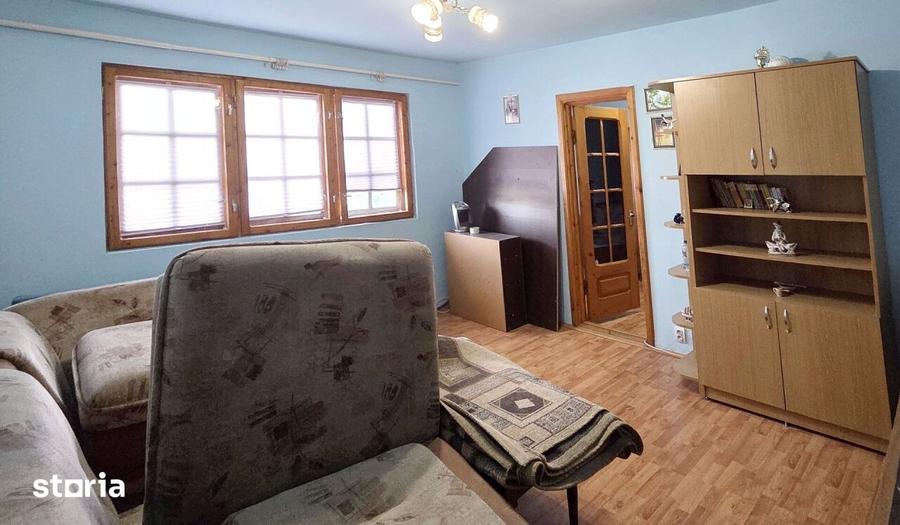 Apartament cu 2 camere semidecomandat, mobilat în Central