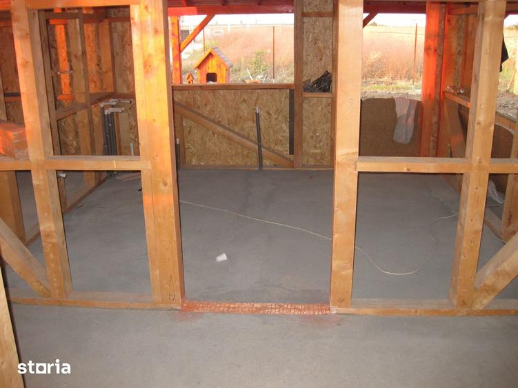 Casă cu 5 camere cu Teren 520 Mp în Tărtășești