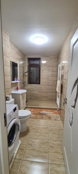 Apartament cu 2 camere decomandat în Ghiroda