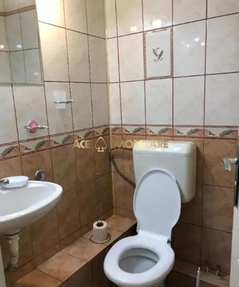 Apartament cu 3 camere decomandat, mobilat în Vitan Mall