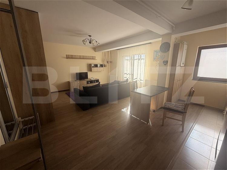 Apartament cu 2 camere semidecomandat, mobilat în Florești
