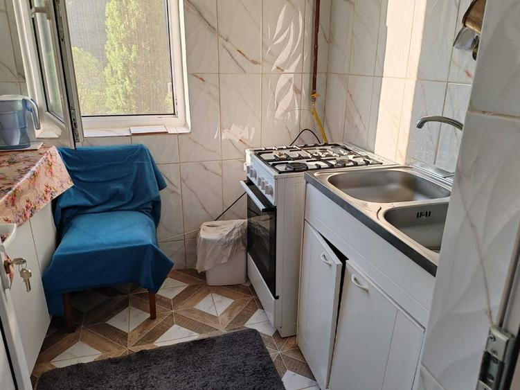 Garsonieră decomandată în Central