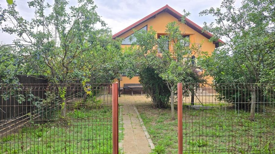 Casă individuală cu 7 camere cu Teren 700 Mp în Snagov