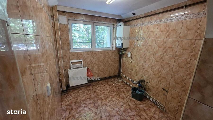 Apartament cu 2 camere decomandat în Titan