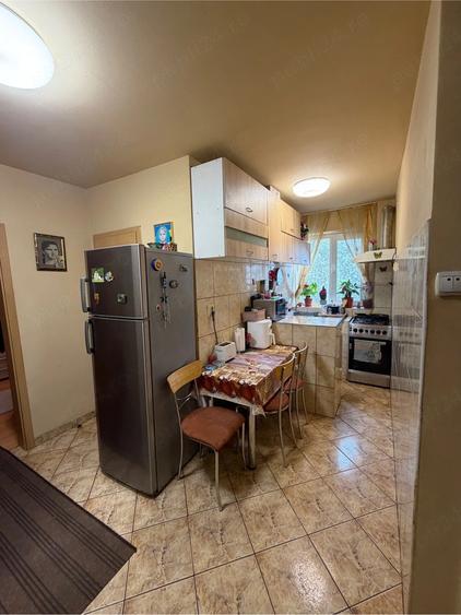 Apartament cu 3 camere semidecomandat în Șagului