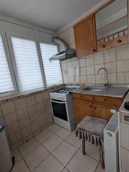 Apartament cu 4 camere semidecomandat în Pantelimon